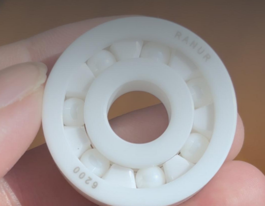 陶瓷轴承为何旋转顺畅且耐磨？